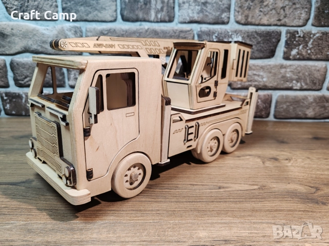 Дървен модел на камион – Вишка / Автовишка – Craft Camp, снимка 3 - Коли, камиони, мотори, писти - 52774936