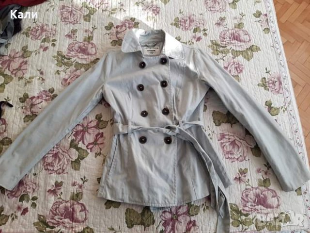 Дамски тренч на Теранова , снимка 1