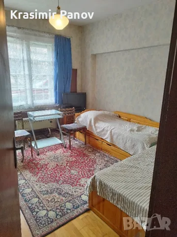 Първи етаж от дву етажна къща Лозенец, София, снимка 2 - Етаж от къща - 49693755