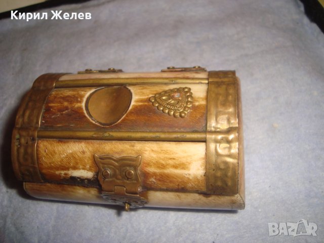 СТАРИННА ТИБЕТСКА КУТИЙКА за БИЖУТА от КАМИЛСКА КОСТ с БРОНЗОВ ОБКОВ и ПЛЮШ РЪЧНА ИЗРАБОТКА 32219, снимка 12 - Антикварни и старинни предмети - 38276290
