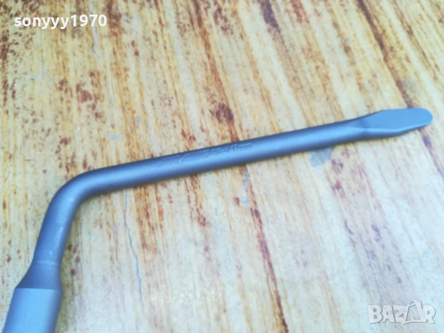 17мм-ключ за гуми-плътен/масивемн 3108251732, снимка 3 - Аксесоари и консумативи - 51553453