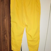 Жълт модерен свеж и ефектен панталон, снимка 3 - Панталони - 40861271
