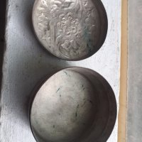 Стара кръгла метална кутия, снимка 4 - Антикварни и старинни предмети - 36633788