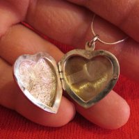Сребърно синджирче със старинна сребърна муска, отварящо се сърце - кутийка с тайник, накит, амулет,, снимка 1 - Колиета, медальони, синджири - 35336015