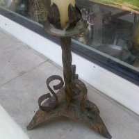 Свещник от ковано желязо, снимка 1 - Антикварни и старинни предмети - 37728946