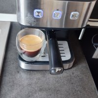 Кафемашина Intertek 850W перфектно еспресо кафе крема цедка , снимка 1 - Кафемашини - 44112595