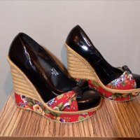 Нови обувки на платформа 37 номер черни червени, снимка 5 - Дамски ежедневни обувки - 29021276
