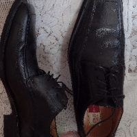 Продавам мъжки обувки черна естествена кожа номер 46, стелка 30 см, като нови, марка, снимка 2 - Ежедневни обувки - 42753467
