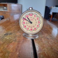 Настолен часовник,будилник СЛАВА,SLAVA #13, снимка 1 - Антикварни и старинни предмети - 43779398