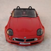 BMW Z8 1:18 BURAGO , снимка 1 - Колекции - 37304281