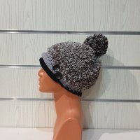 Нова зимна рошава шапка с пух/помпон, снимка 6 - Шапки - 35502463