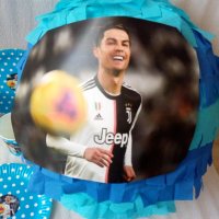 Пинята Роналдо плюс маска и конфети подарък, снимка 1 - Декорация за дома - 27697510