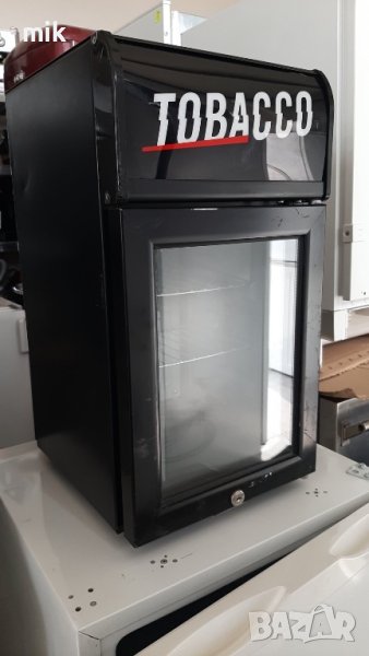 Малка  витрина, снимка 1