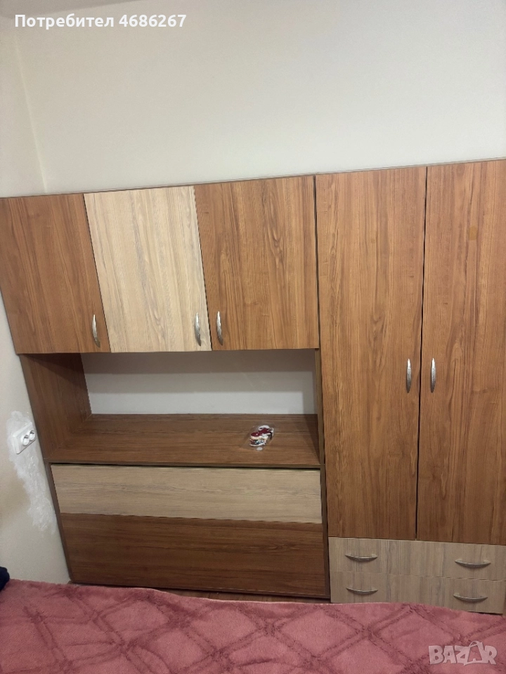 Скрин с две чекмеджета,ракла,гардероб и три шкафа за дрехи, снимка 1