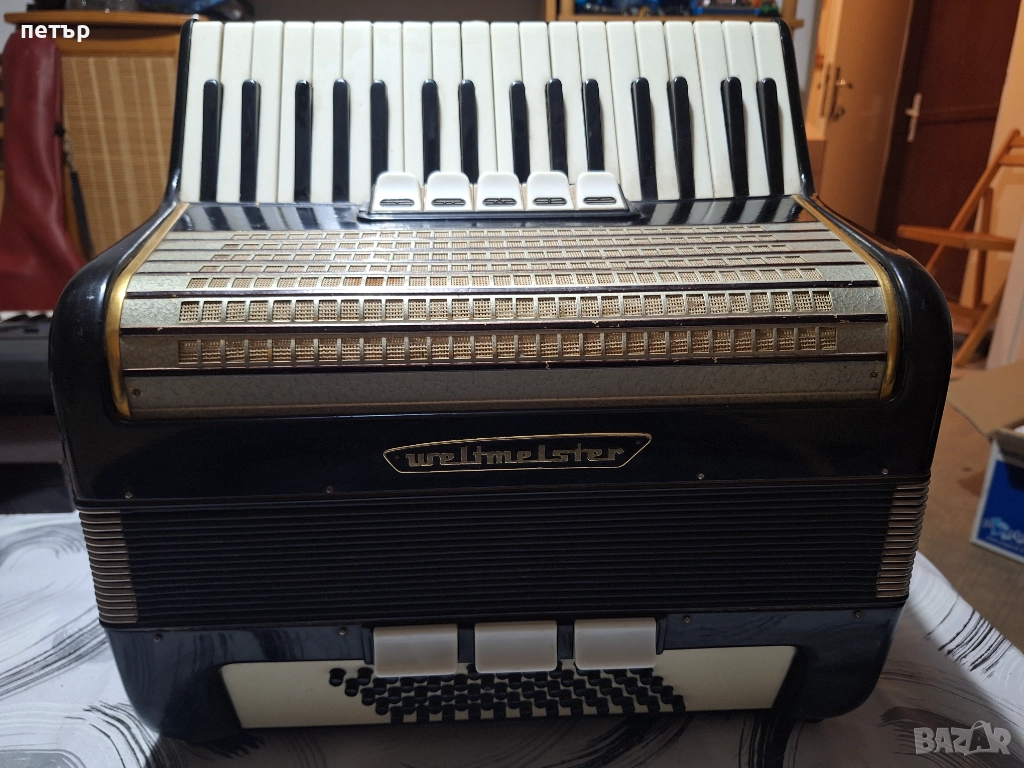 Акордеон Велтмайстер 60 баса, снимка 1