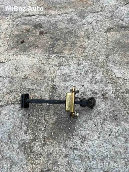 Държач предна дясна врата Хонда ЦРВ 2 Honda CR-V, снимка 1