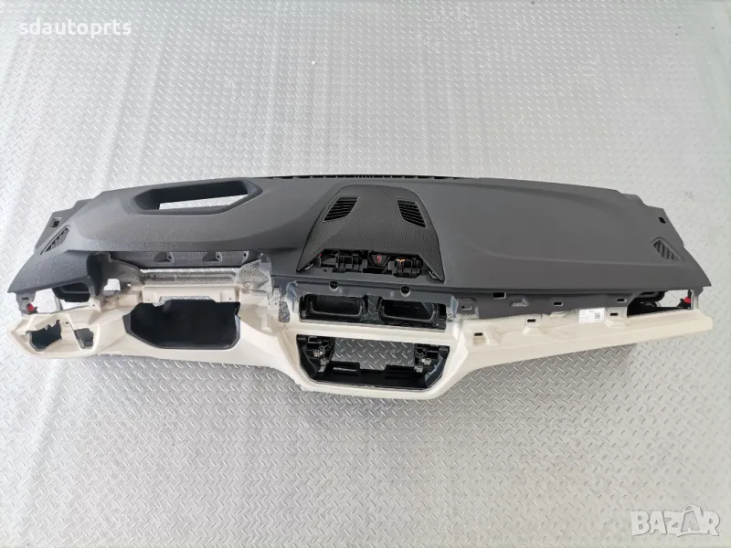 Ново Табло BMW 5 G30 G31 Lci HUD Слонова кост гума, снимка 1