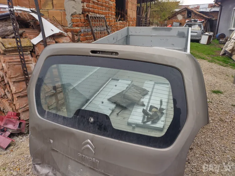 Стъкло за врата багажник Пежо Партнер-Ситроен Берлинго, снимка 1