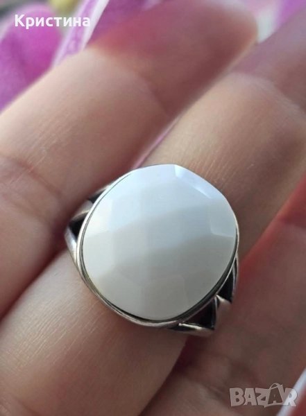 Красив сребърен пръстен с Бял Оникс, снимка 1