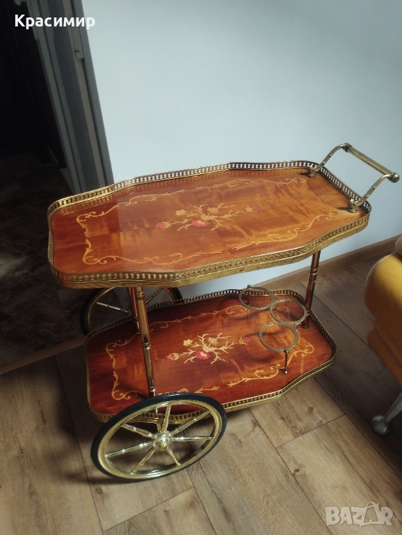 Старинна количка за сервиране с интарзия., снимка 1