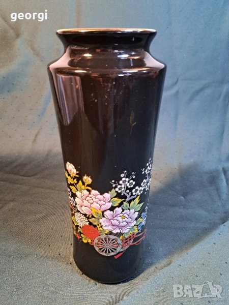 японска порцеланова ваза с флорални мотиви и позлата 27/2, снимка 1