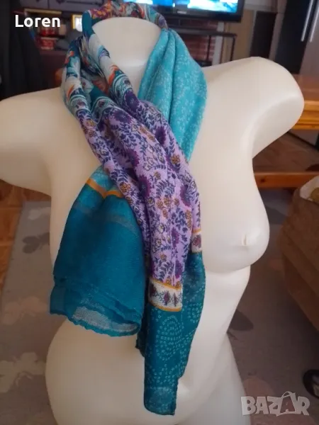 Шал с тюркоазени цветове с цветя, снимка 1