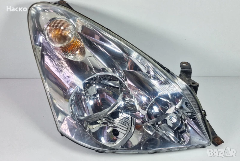 Десен Фар Тойота Корола Версо Toyota Corolla Verso 2004-2009г, снимка 1