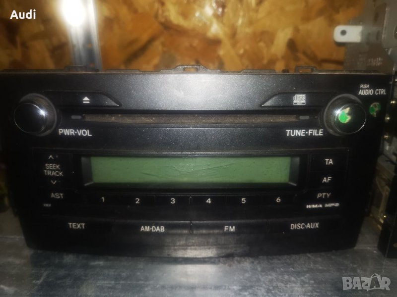 чейнджър за 6 диска радио Cd Toyota Avensis, снимка 1