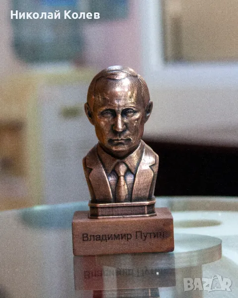 Бюст на Владимир Путин.Медна галванопластика., снимка 1