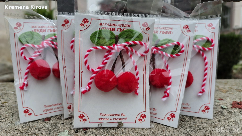 Комплекти от 5 броя мартеници Черешки. Сет за закичване.  Бижута Луди гъби. Ръчна изработка., снимка 1