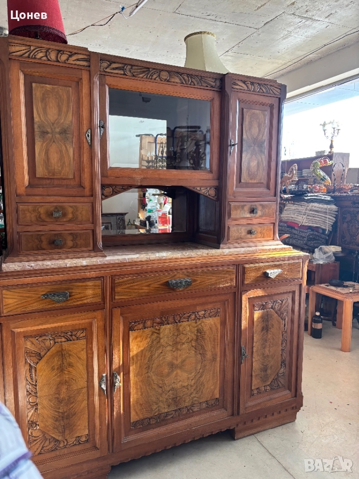 Масивен шкаф с мрамор, снимка 1