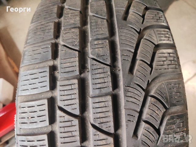2бр.зимни гуми 235/45/18 Pirelli