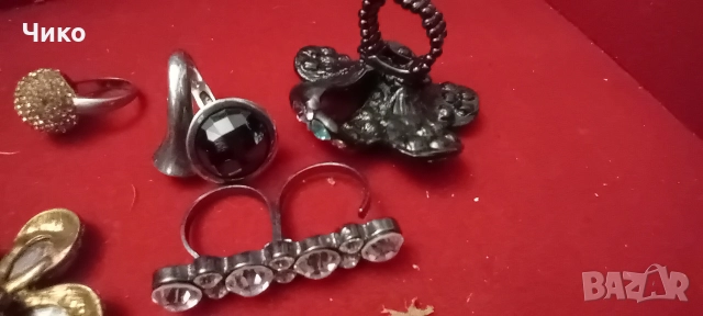 Най различни женски стари бижута, снимка 11 - Антикварни и старинни предмети - 52852305
