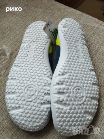 Аква обувки за море