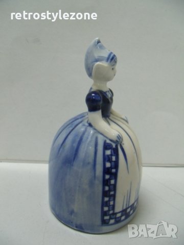 № 6661 стара порцеланова фигура - камбанка  - печат / маркировка, снимка 2 - Други ценни предмети - 38763234