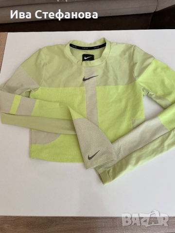 Неонова зелена еластична спортна блуза топ Nike Найк , снимка 6 - Спортни екипи - 44909869