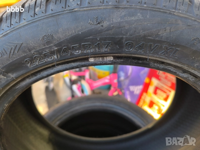 ЗИМНИ ГУМИ 225/45/17, снимка 3 - Гуми и джанти - 52282603