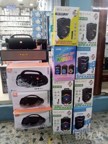 Караоке тонколона с безжичен микрофон и диско светлина 