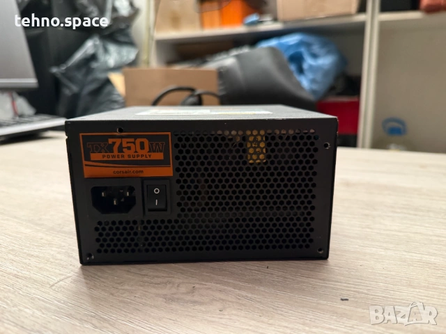 Захранване Corsair 750W, снимка 4 - Захранвания и кутии - 53144885