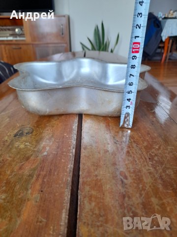 Стара алуминиева форма за кекс #12, снимка 2 - Други ценни предмети - 43255175