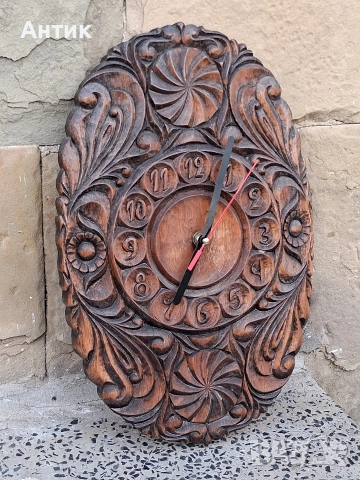 Красив Стар Стенен Часовник Дърворезба Масив от Соца, снимка 3 - Антикварни и старинни предмети - 52856909