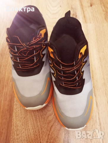 Маратонки LCWaikiki 35 номер , снимка 3 - Детски маратонки - 52122837