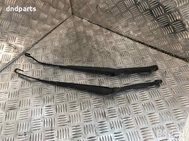 Рамена чистачки Toyota Avensis, 2001г.