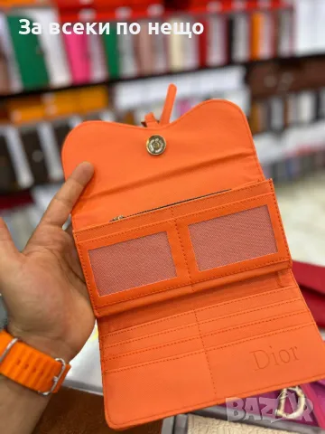 Дамско портмоне с кутия Christian Dior - Налични различни цветове Код D1264, снимка 4 - Портфейли, портмонета - 47813323