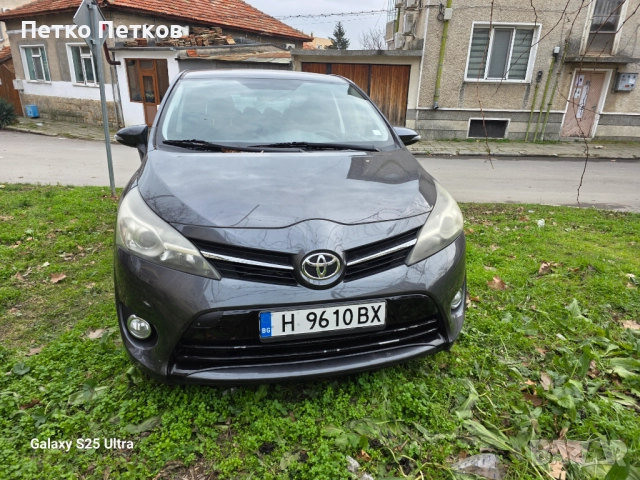 Продавам Тойота Версо 2014г 