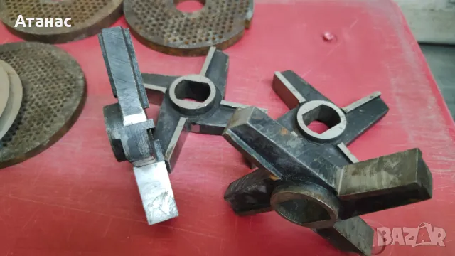 Решетки и ножове за месомелачка 130 мм, снимка 7 - Други машини и части - 30731947