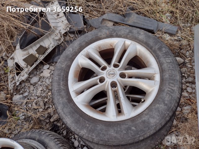 Нисан кайшкаи 2013г, снимка 3 - Гуми и джанти - 43611079