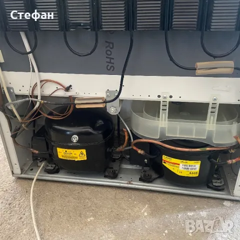 Хладилник с фризер SMEG, снимка 18 - Хладилници - 49132521