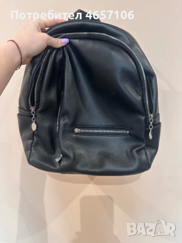 Продавам дамска раница