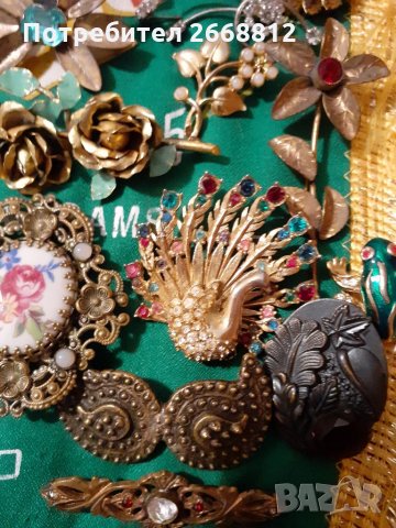 Брошки, снимка 7 - Колиета, медальони, синджири - 28785186
